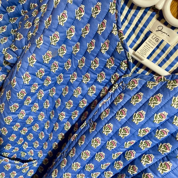 Quilted Floral Jacket - Picture 2 of 5